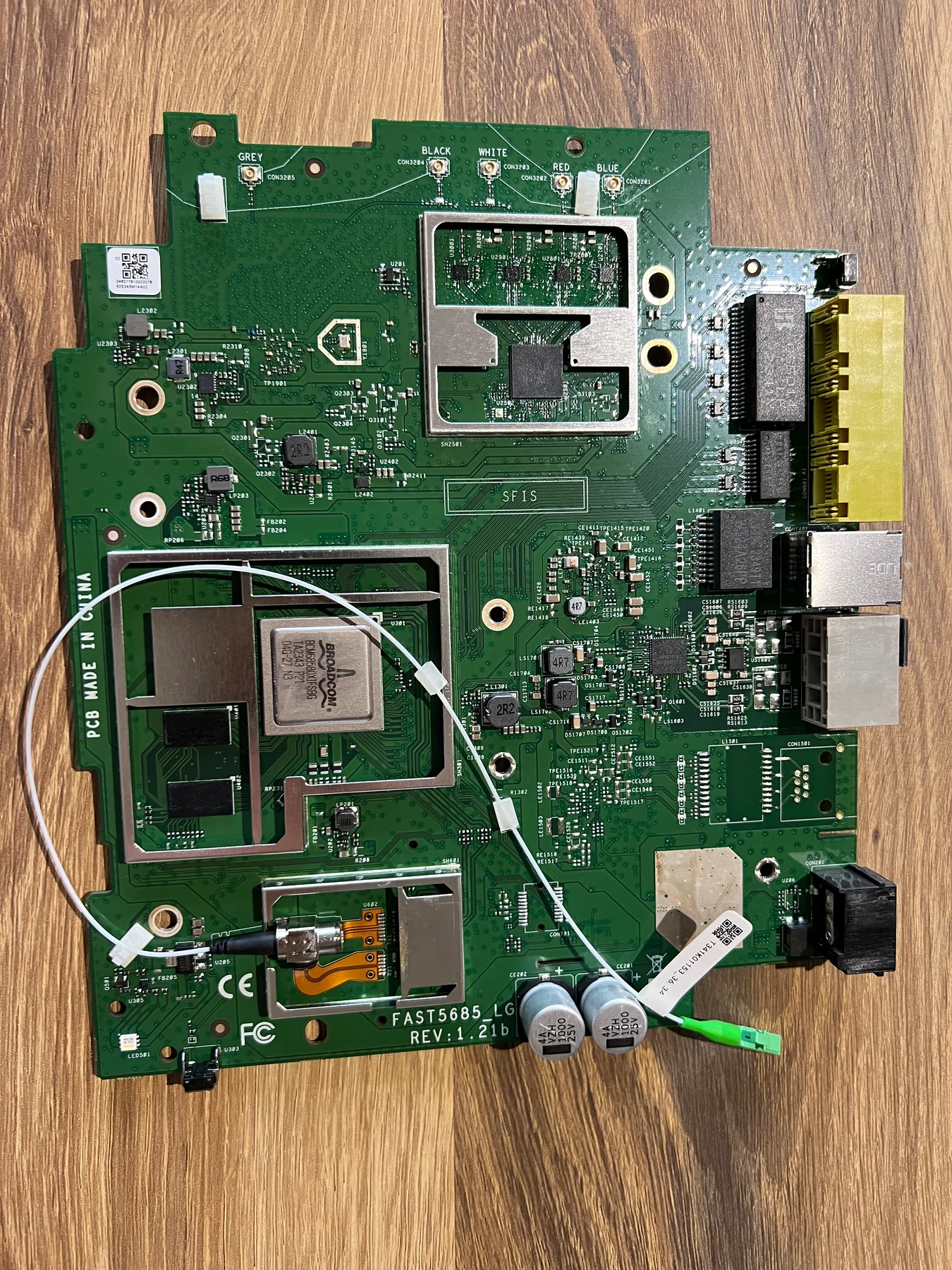Front of the disassembled F5685LGB mainboard
